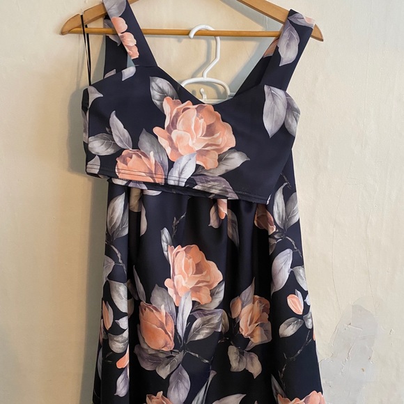 Floral Crop Top & Full Midi Skirt - Picture 6 of 6